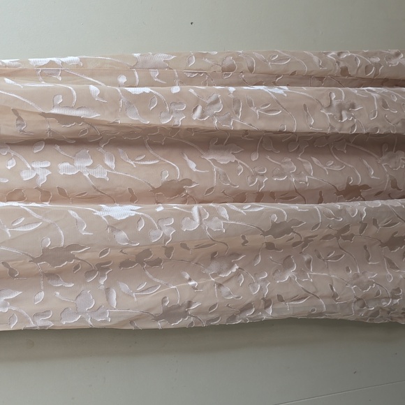 Elegant Cream Sleeveless Dress Patra 6 - Picture 11 of 12